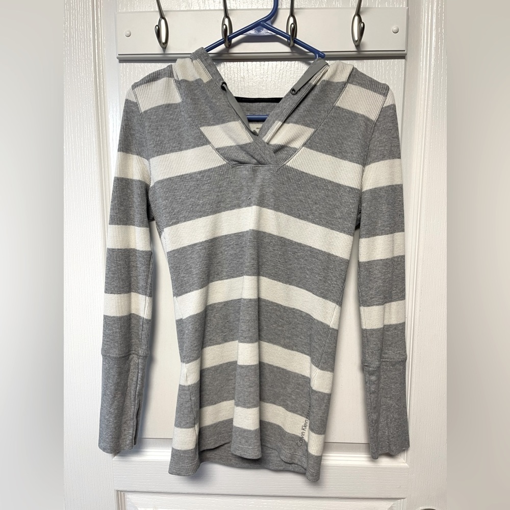 Long Sleeve hooded Shirt